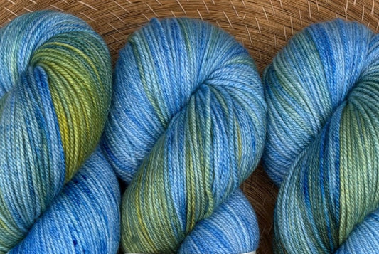 Blue Pansy - MCN Fingering